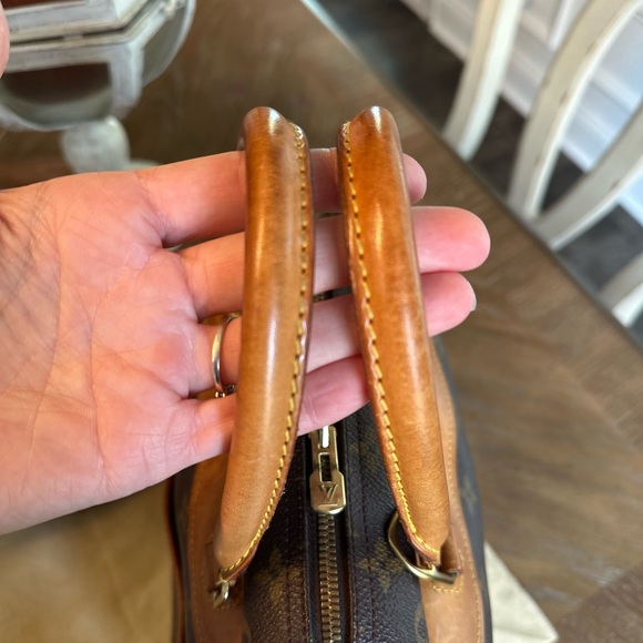 Louis Vuitton monogram Deauville hand bag - Picture 11 of 16